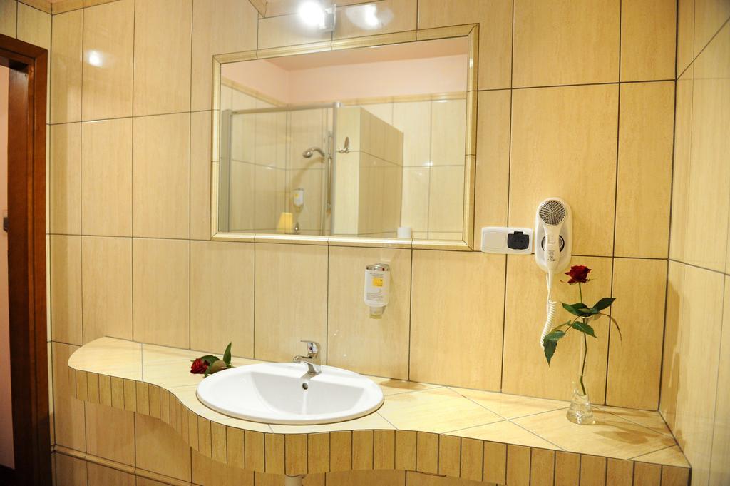 Hotel Czardasz Koziegłowy Habitación foto